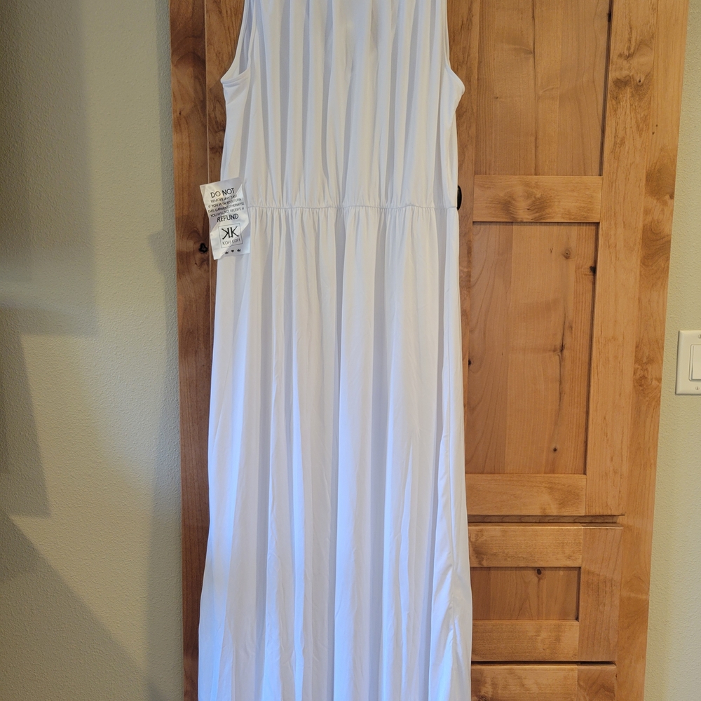 White Sleeveless Maxi Dress